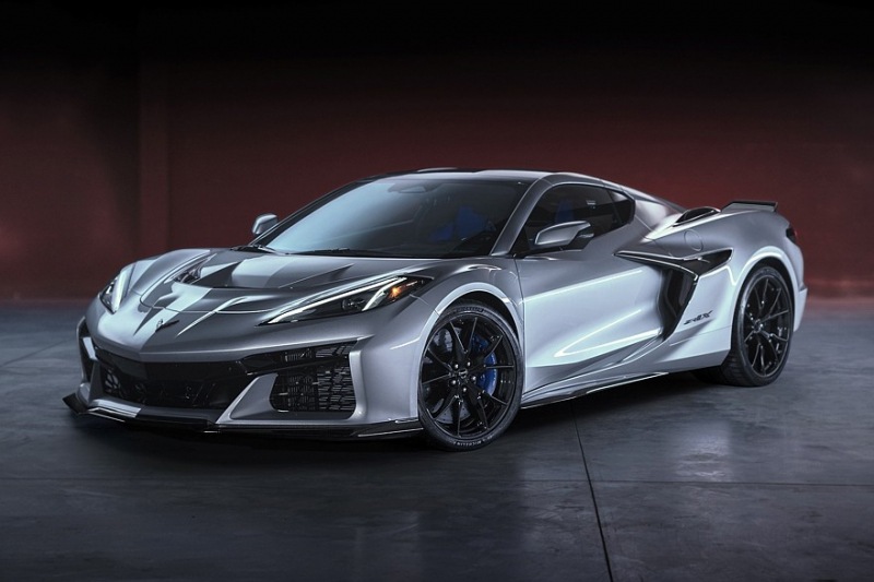 Chevrolet Corvette ZR1X: совершенно новая полноприводная гибридная топовая версия мощностью 1267 лошадиных сил