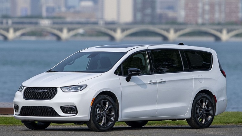 Chrysler отмечает свой 100-летний юбилей выпуском юбилейной версии минивэна Pacifica
