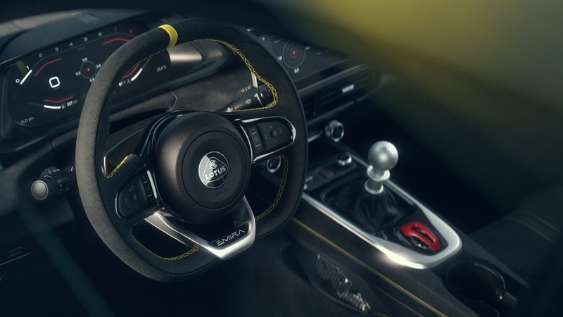 Спортивный автомобиль Lotus Emira обновится к 2026 году