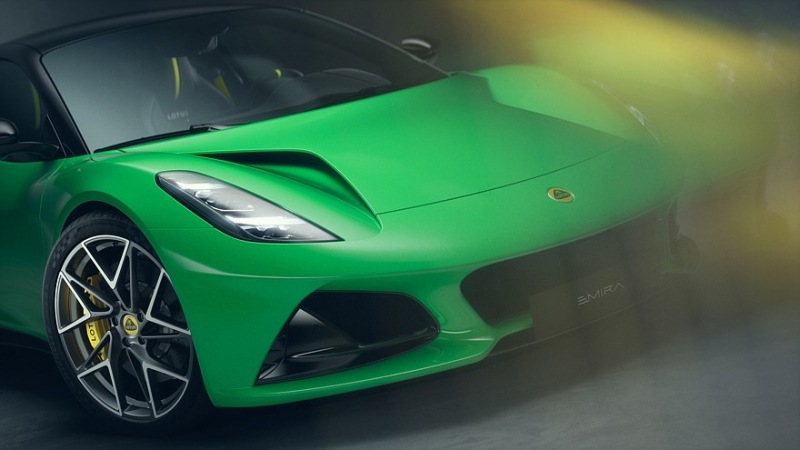 Спортивный автомобиль Lotus Emira обновится к 2026 году
