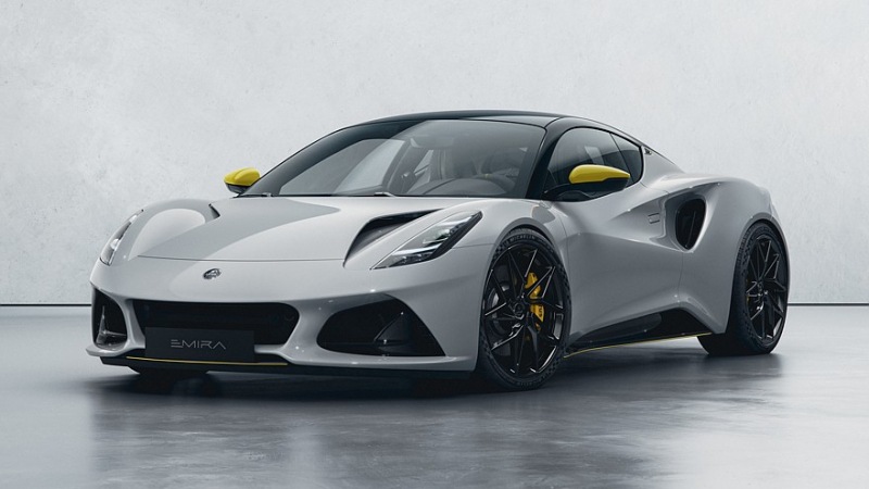Спортивный автомобиль Lotus Emira обновится к 2026 году