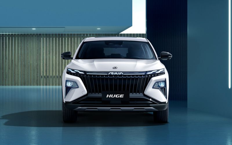 Dongfeng представил в России большой кроссовер Huge. Взгляните на эту новинку