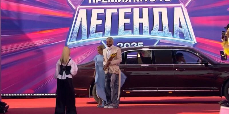 Филипп Киркоров пересел на российский люксовый седан Aurus Senat. Фото