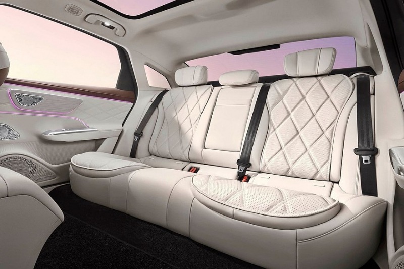 Флагманский седан Chery Fengyun A9L уже доступен для заказа: богатая комплектация, полный привод