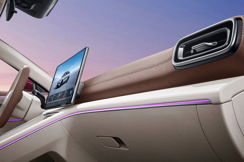 Флагманский седан Chery Fengyun A9L уже доступен для заказа: богатая комплектация, полный привод