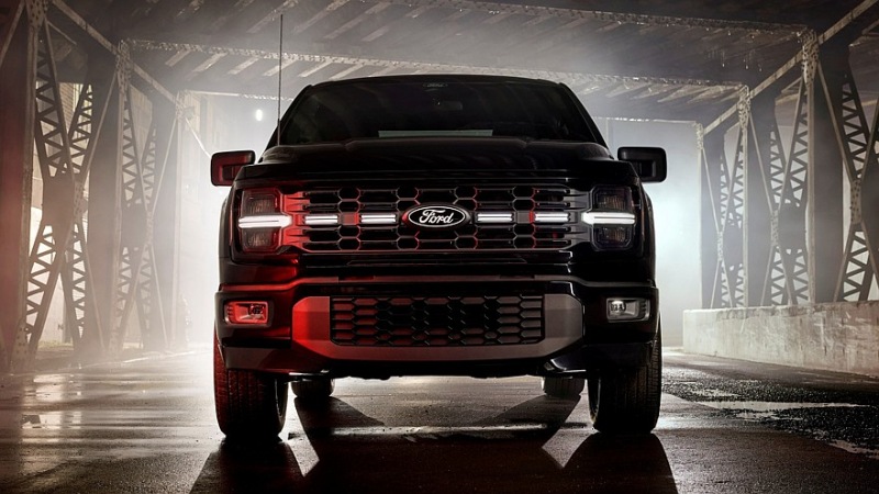 Ford F-150 Lobo: уличный боец ​​с двигателем V8, низкой подвеской и впечатляющим салоном