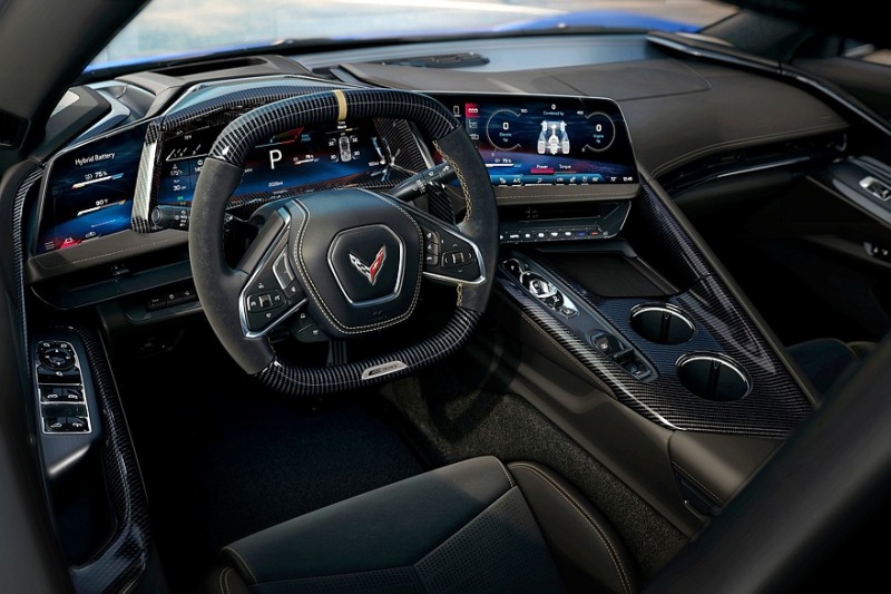 Chevrolet Corvette E-Ray Hybrid прибывает в Европу в слегка упрощенном виде