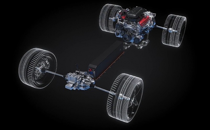 Chevrolet Corvette E-Ray Hybrid прибывает в Европу в слегка упрощенном виде