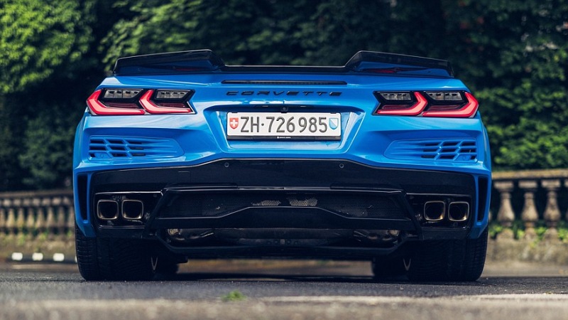 Chevrolet Corvette E-Ray Hybrid прибывает в Европу в слегка упрощенном виде