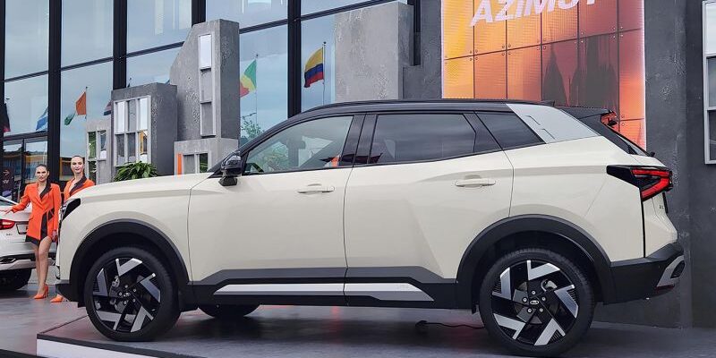 Глава АвтоВАЗа рассказал о стоимости нового кроссовера Lada Azimut