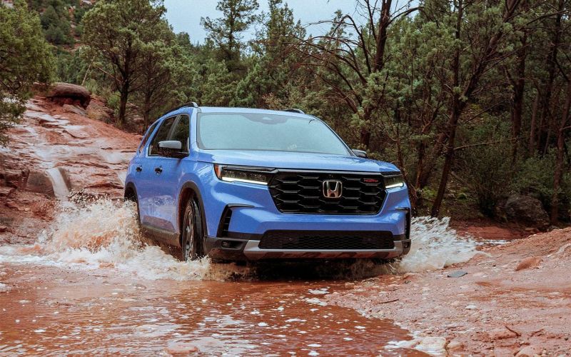 Honda отзывает более 259 000 автомобилей из-за проблем с тормозами