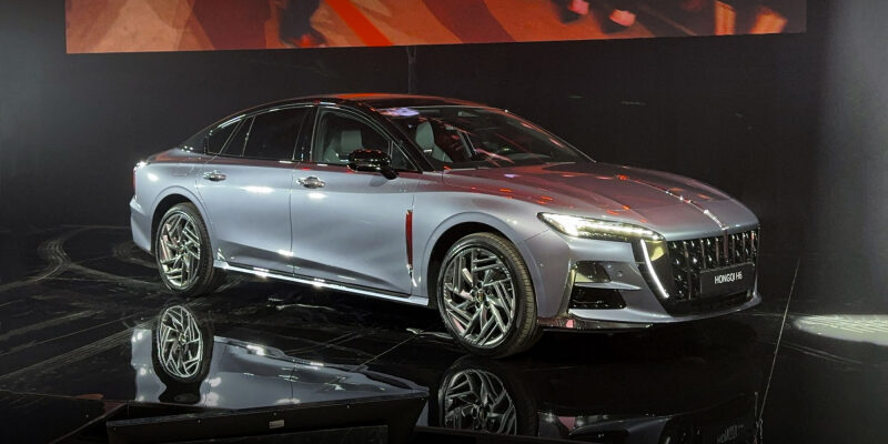 Красивее, мощнее, дороже: первый обзор лифтбека Hongqi H6