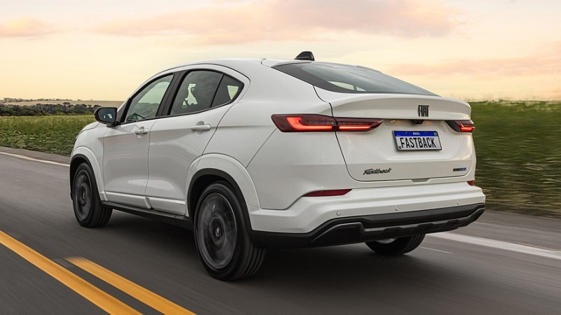 Кроссовер-купе Fiat Fastback получил дизайн Pulse и объявлены цены