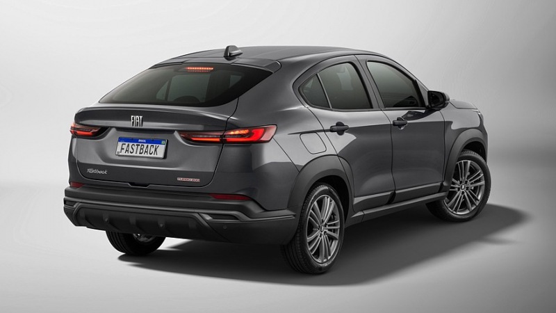 Кроссовер-купе Fiat Fastback получил дизайн Pulse и объявлены цены