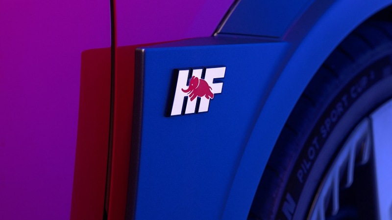 Lancia запускает электрический хэтчбек Ypsilon HF и бензиновую HF Line
