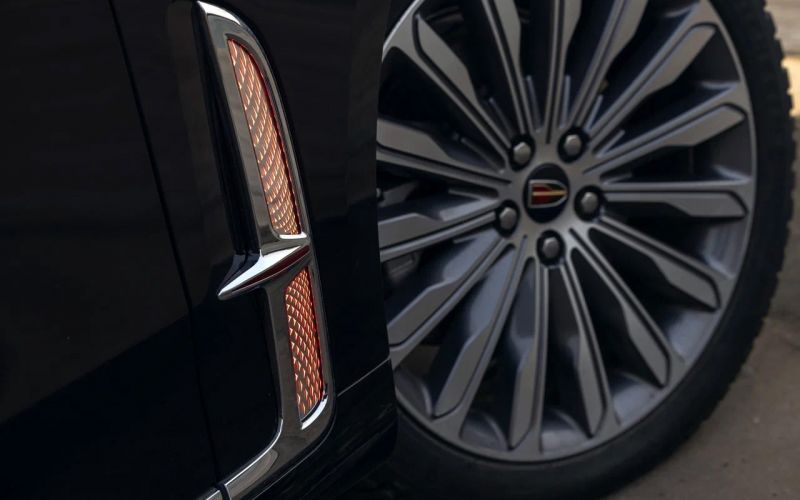 глянцевый против роскошного. Долгосрочный тест Hongqi H9