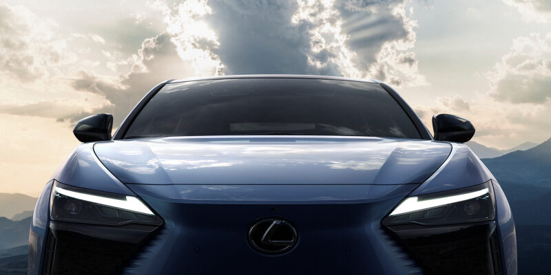 Лучше поздно, чем никогда: Lexus начал строительство собственного завода в Китае