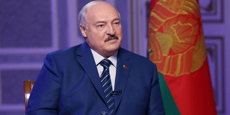 Лукашенко сравнил «Москвич» и Lada с Mercedes-Benz