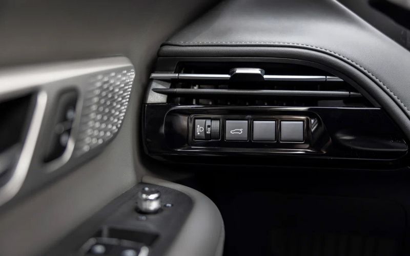 Маг против Огромного: двойной тест кроссовера Dongfeng