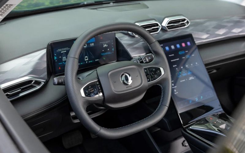 Маг против Огромного: двойной тест кроссовера Dongfeng