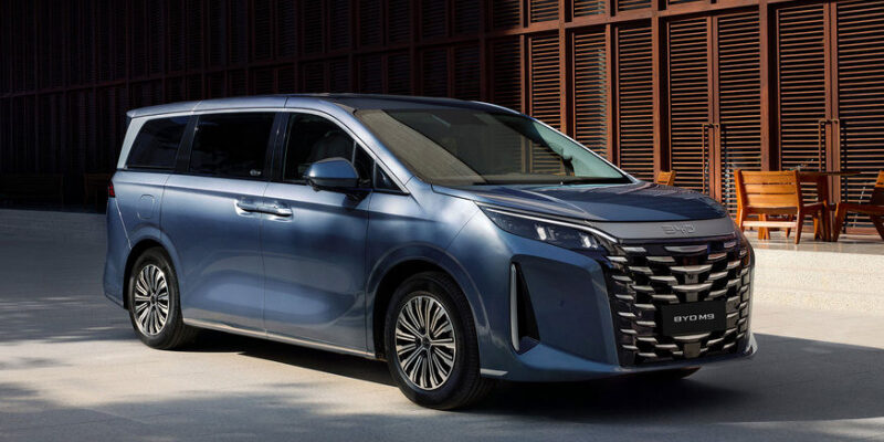 Минивэн BYD Xia отправят на экспорт под новым именем: официальные кадры