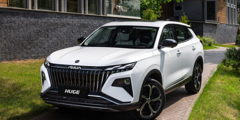 Новые кроссоверы Dongfeng Huge и Mage в России: полный прайс-лист
