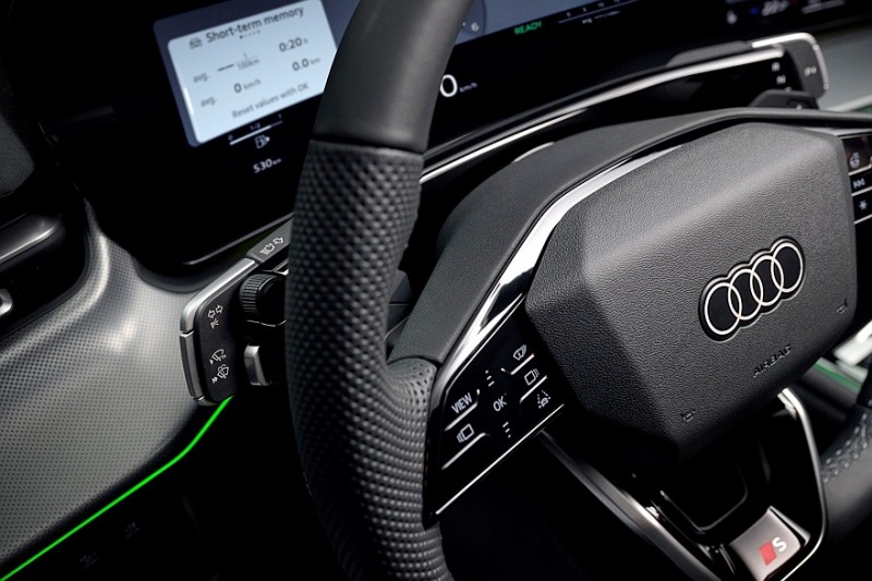 Новый Audi Q3: эргономика, переработанная отделка и та же платформа