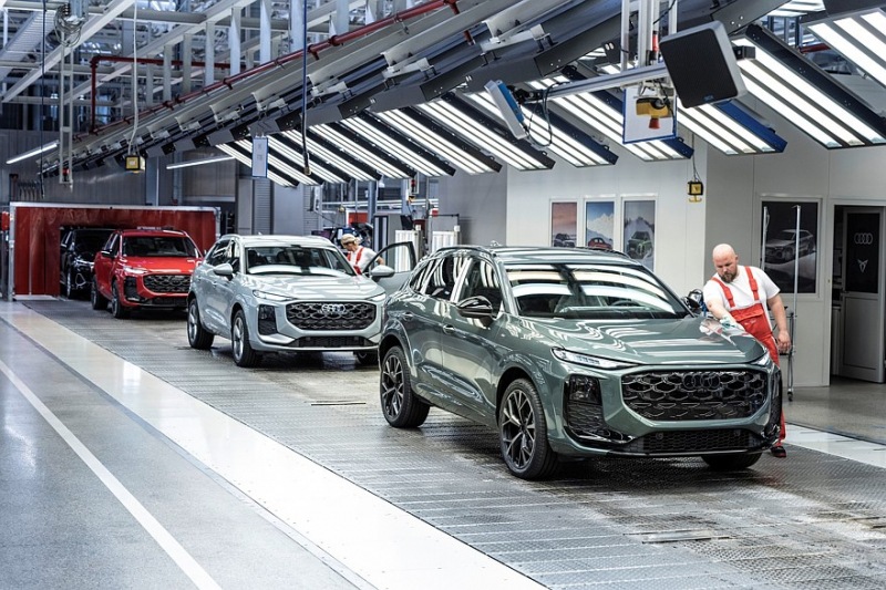 Новый Audi Q3: эргономика, переработанная отделка и та же платформа