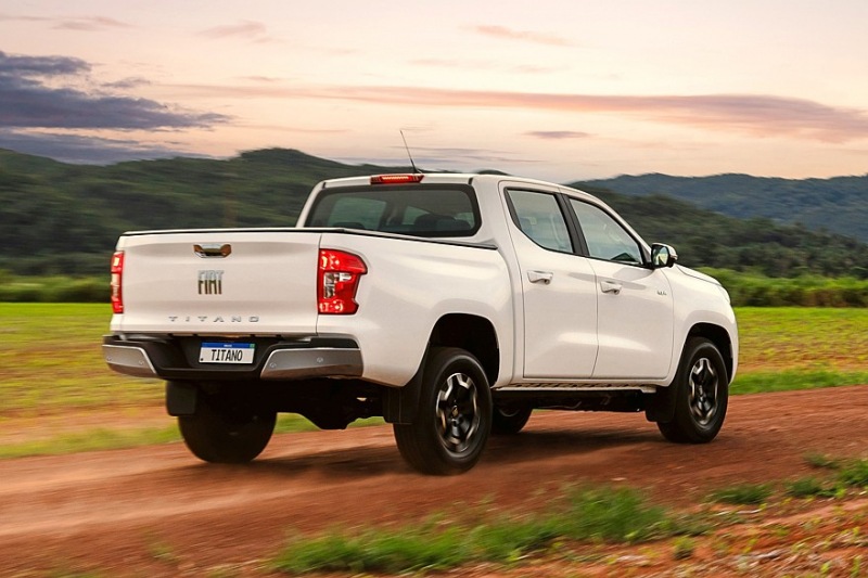 Fiat Titano обновился с более мощным дизельным двигателем, 8-ступенчатой ​​автоматической коробкой передач и более высокой ценой