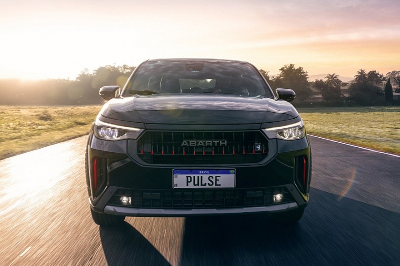 Обновленный кроссовер Fiat Pulse: Abarth выпускает «горячую» версию