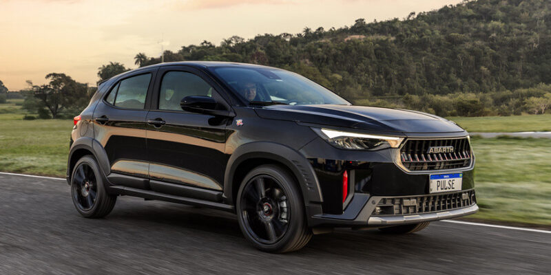 Обновлённый кроссовер Fiat Pulse: теперь и «горячая» версия от Abarth
