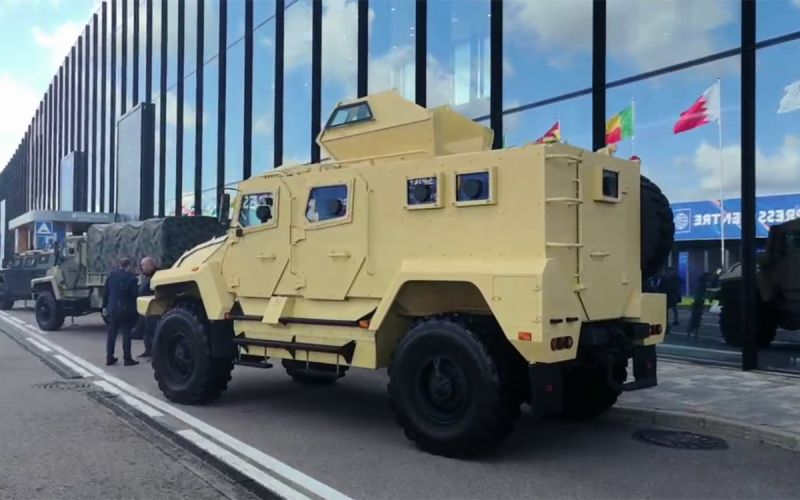 От Lada Azmut до Spartak. Какие автомобили были представлены на Петербургской международной автовыставке 2025