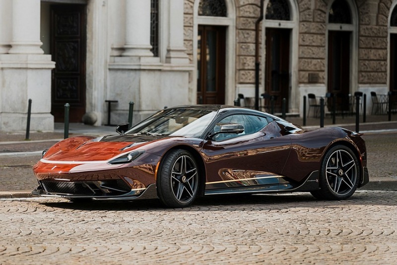 Pininfarina представляет специальную версию гиперкара Battista от Novantacinque, производство которого прекращено
