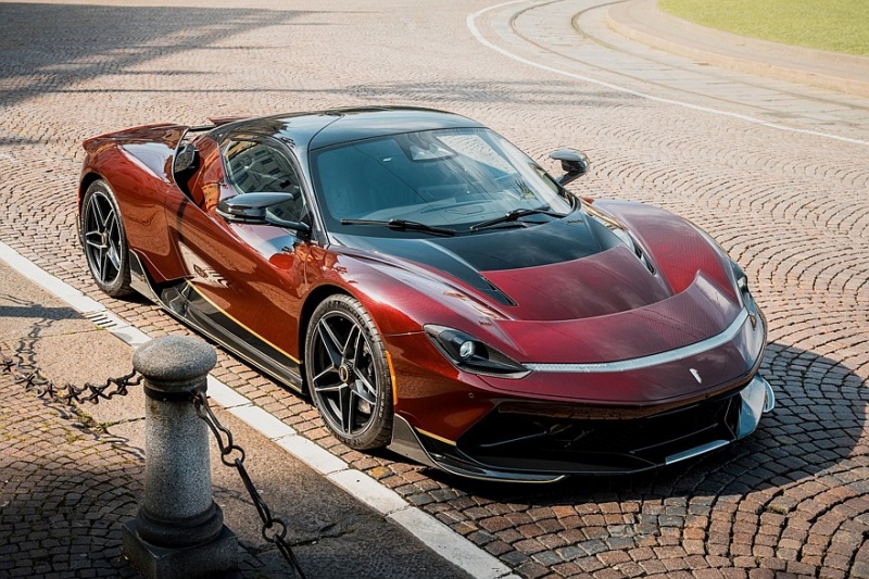 Pininfarina представляет специальную версию гиперкара Battista от Novantacinque, производство которого прекращено