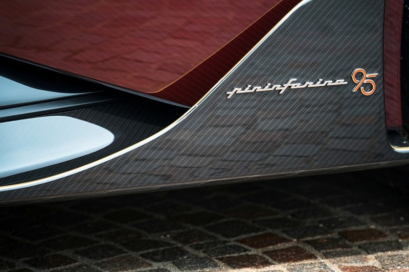Pininfarina представляет специальную версию гиперкара Battista от Novantacinque, производство которого прекращено