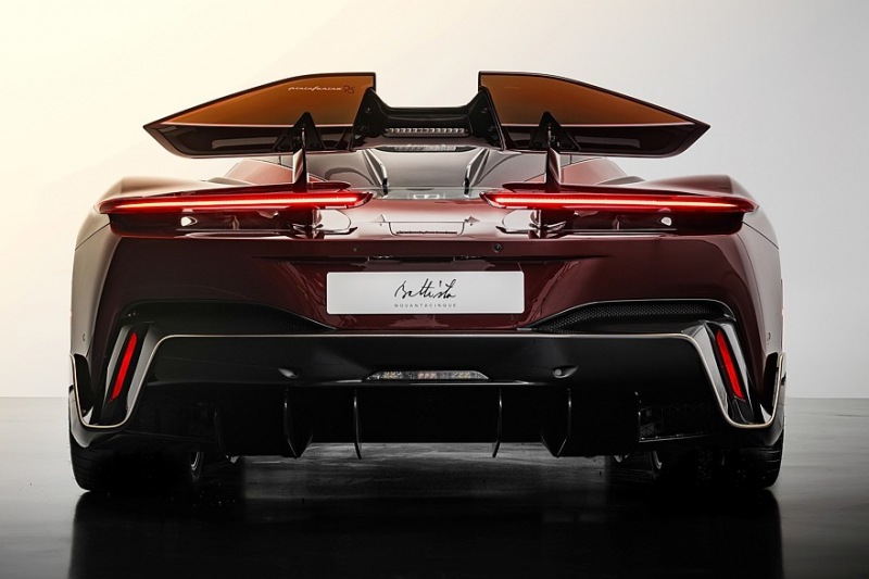 Pininfarina представляет специальную версию гиперкара Battista от Novantacinque, производство которого прекращено