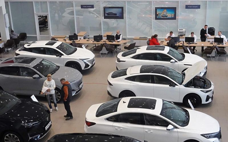 Почему российский авторынок падает? Пять основных тенденций