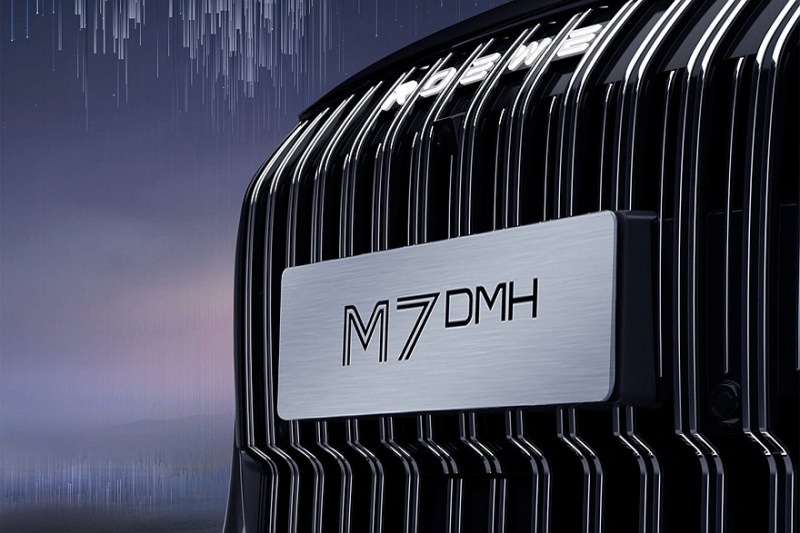 Представлен большой седан Roewe M7 DMH с новым дизайном от бывших дизайнеров BMW и Volkswagen