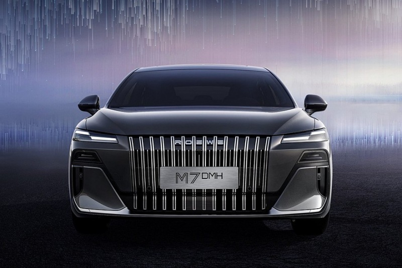 Представлен большой седан Roewe M7 DMH с новым дизайном от бывших дизайнеров BMW и Volkswagen