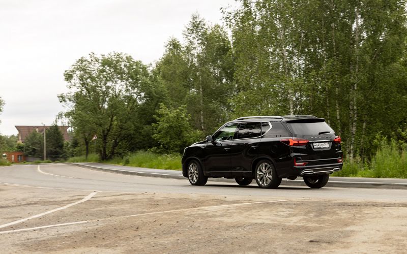 Десять лет после Rexton. Тест-драйв нового корейского внедорожника KGM