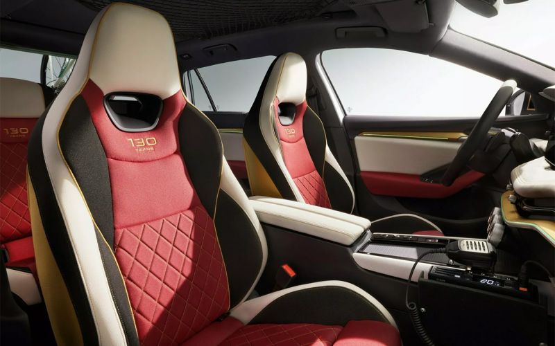 Skoda Superb трансформируется в пикап с выдвижной платформой