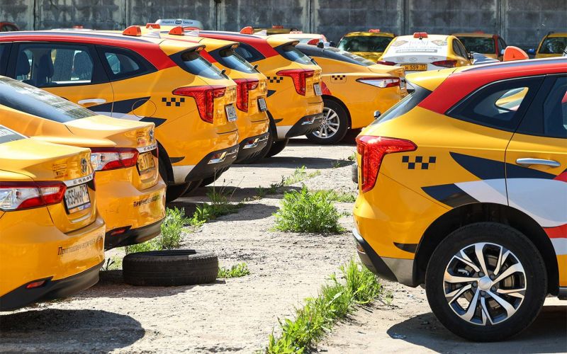 Сколько такси конфискуют в Москве в 2025 году? Причины не простые