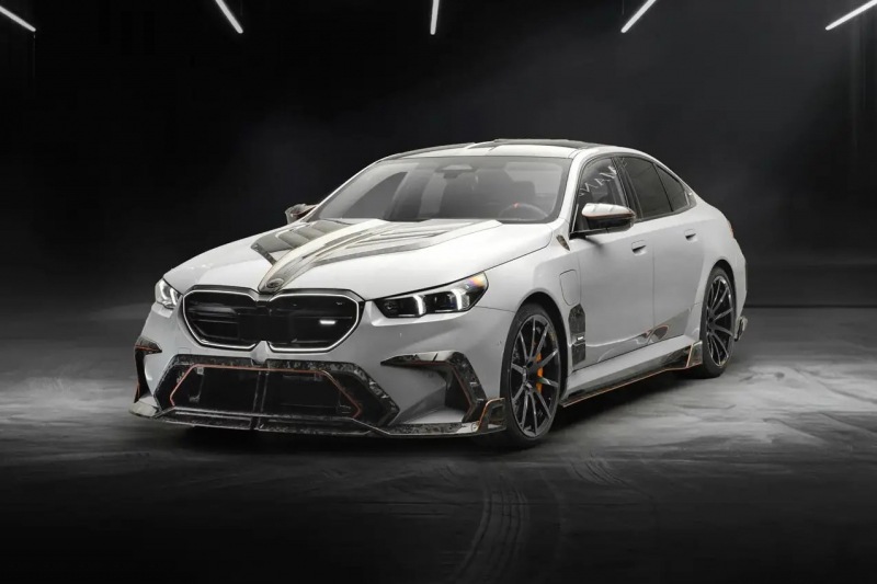 Так вам и надо: Mansory делает новый BMW M5 еще уродливее