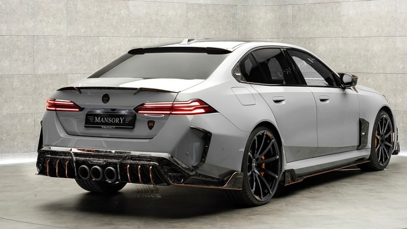 Так вам и надо: Mansory делает новый BMW M5 еще уродливее