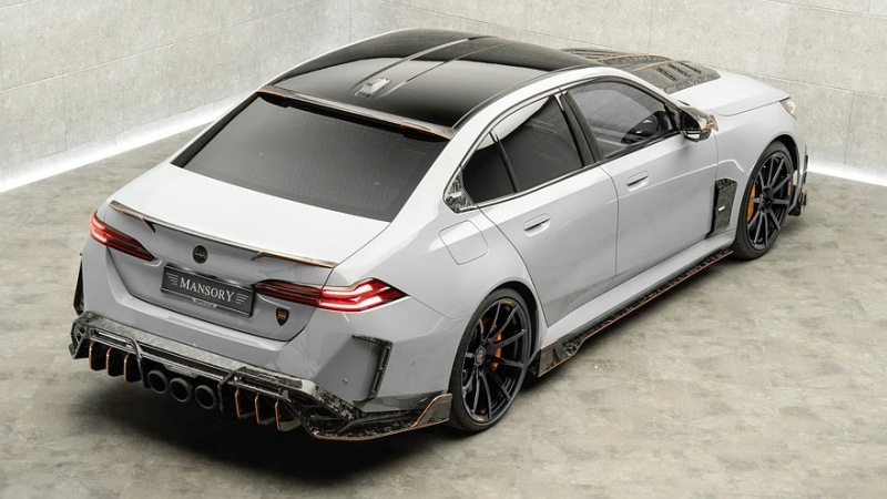 Так вам и надо: Mansory делает новый BMW M5 еще уродливее