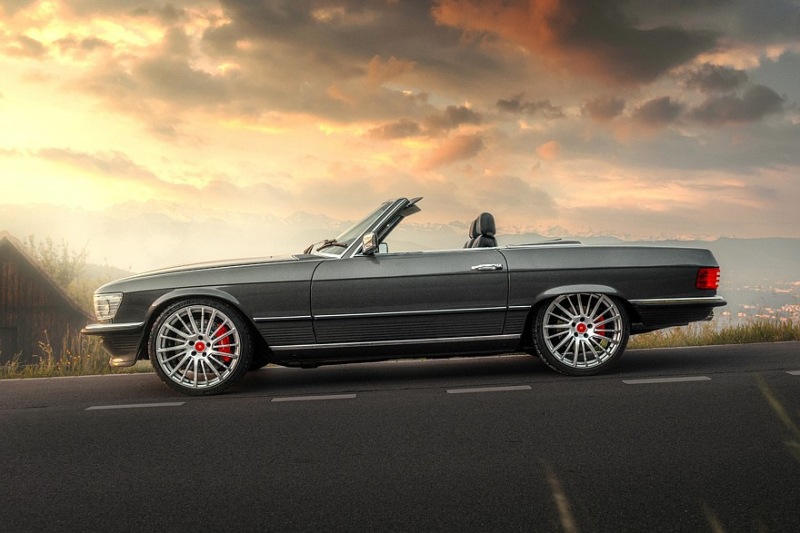 Классическая модификация: Mercedes-Benz 450 SL Restomod от Pogea