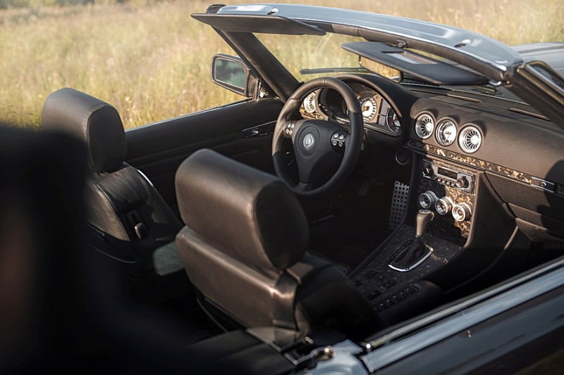 Классическая модификация: Mercedes-Benz 450 SL Restomod от Pogea