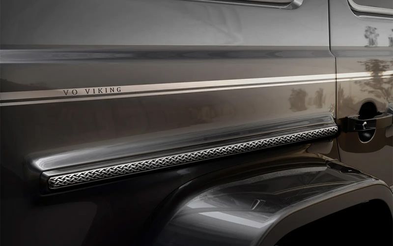 Тюнер демонстрирует уникальный Mercedes G-Class с гравировкой и графикой в ​​виде винтовки