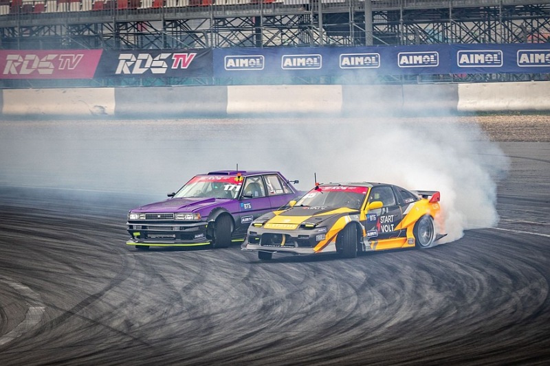 Оригинальные тормоза Nissan, не стоковые: Toyota Cresta GX71, модифицированная для RDS GP