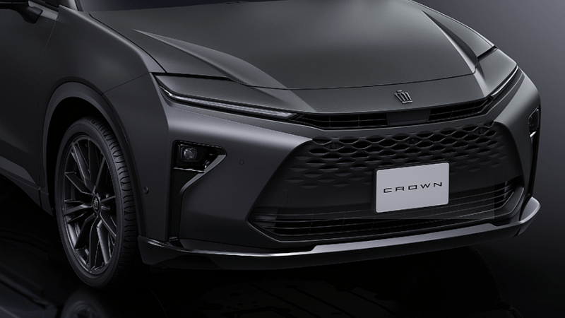 Toyota Crown Touring выпускает матовую специальную версию, цена неизвестна